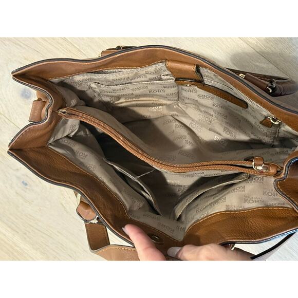 MICHAEL Michael Kors Hamilton Leather Tote Cognac Gold Large Pebbled Leather - Picture 12 of 14